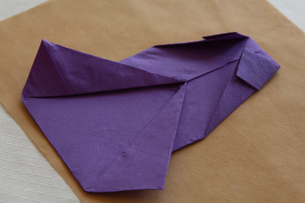 Doblar servilletas de papel paso 6 Doblar servilletas de papel paso 6