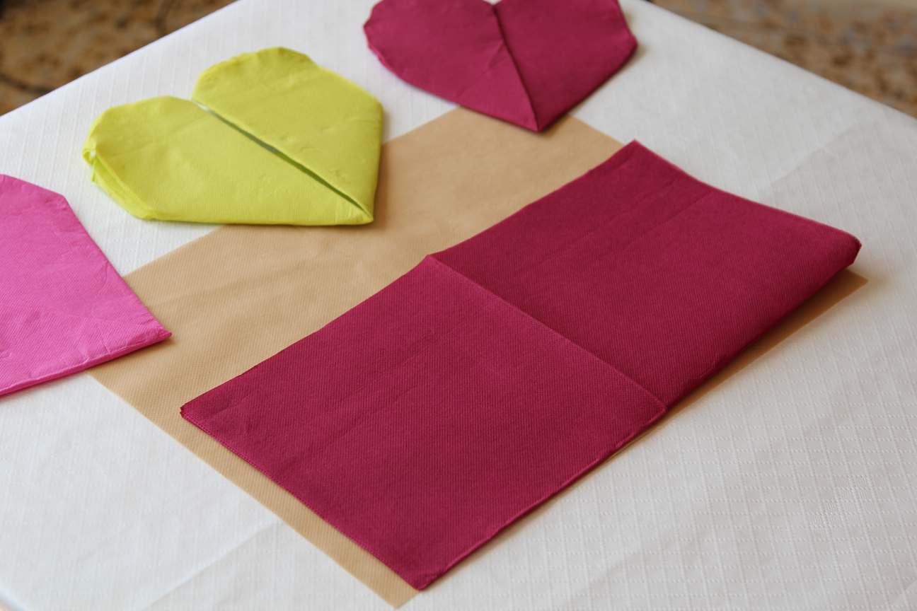 corazones con servilletas de papel paso 2 corazones con servilletas de papel paso 2