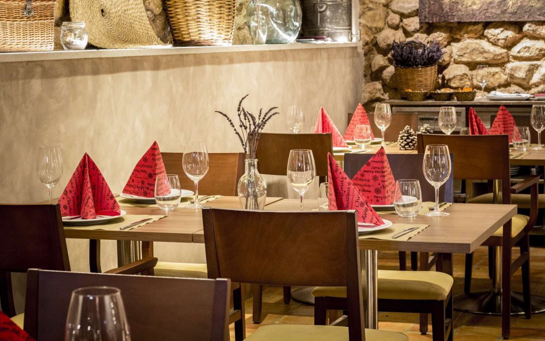Tres formas para decorar tu mesa en Navidad
