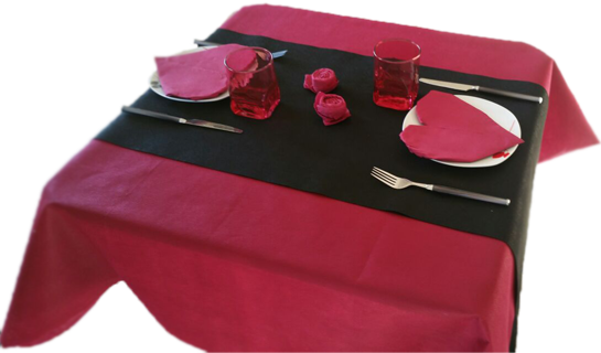 Corazones de papel para san valentin mesa decorada Corazones de papel para san valentin mesa decorada
